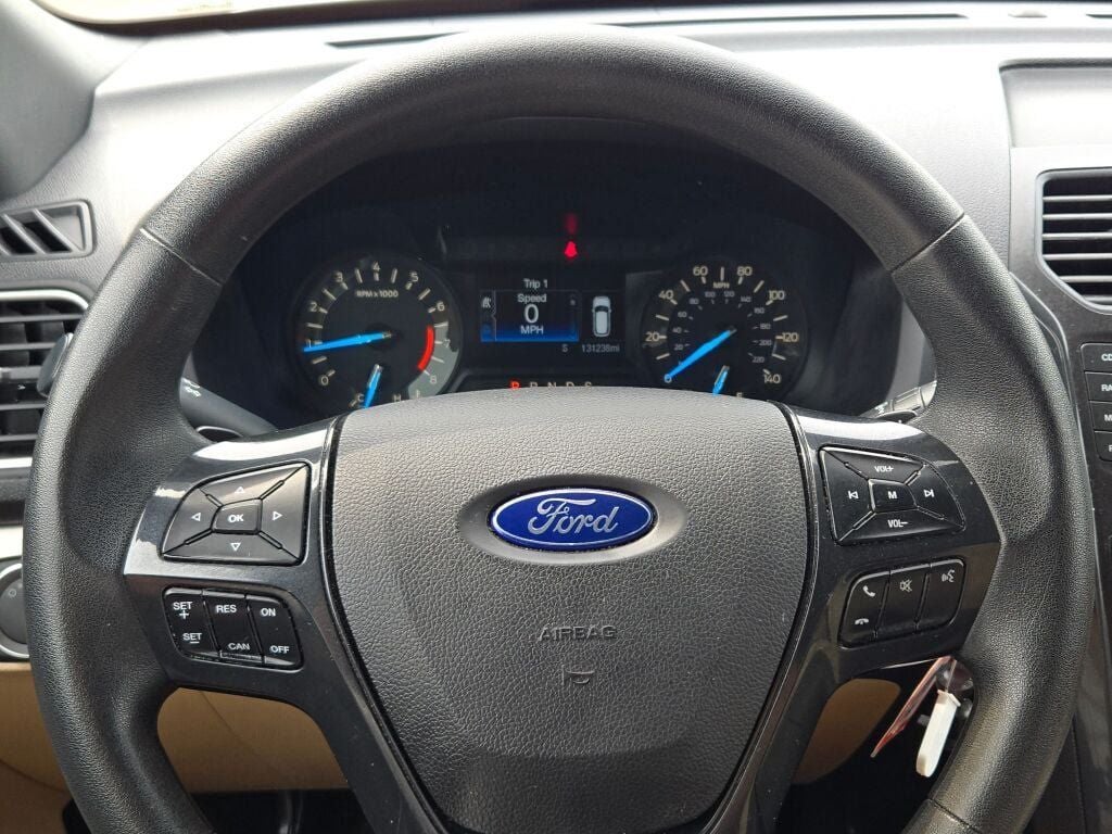 2017 Ford Explorer Base
