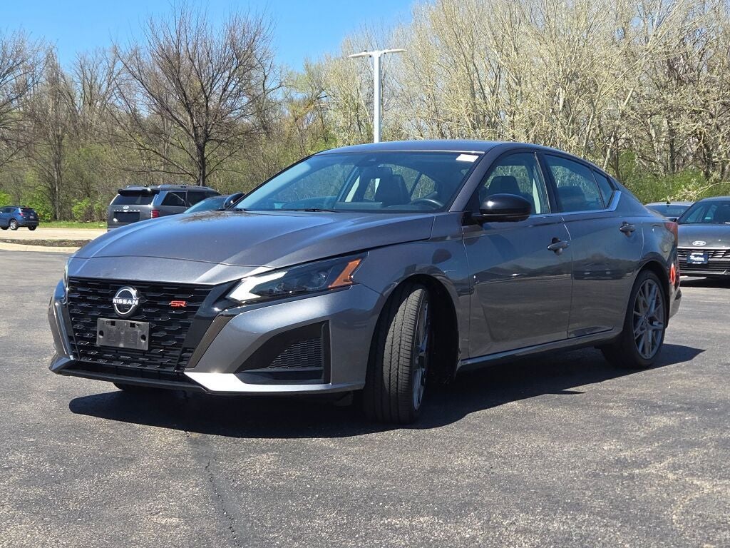 2023 Nissan Altima 2.0 SR