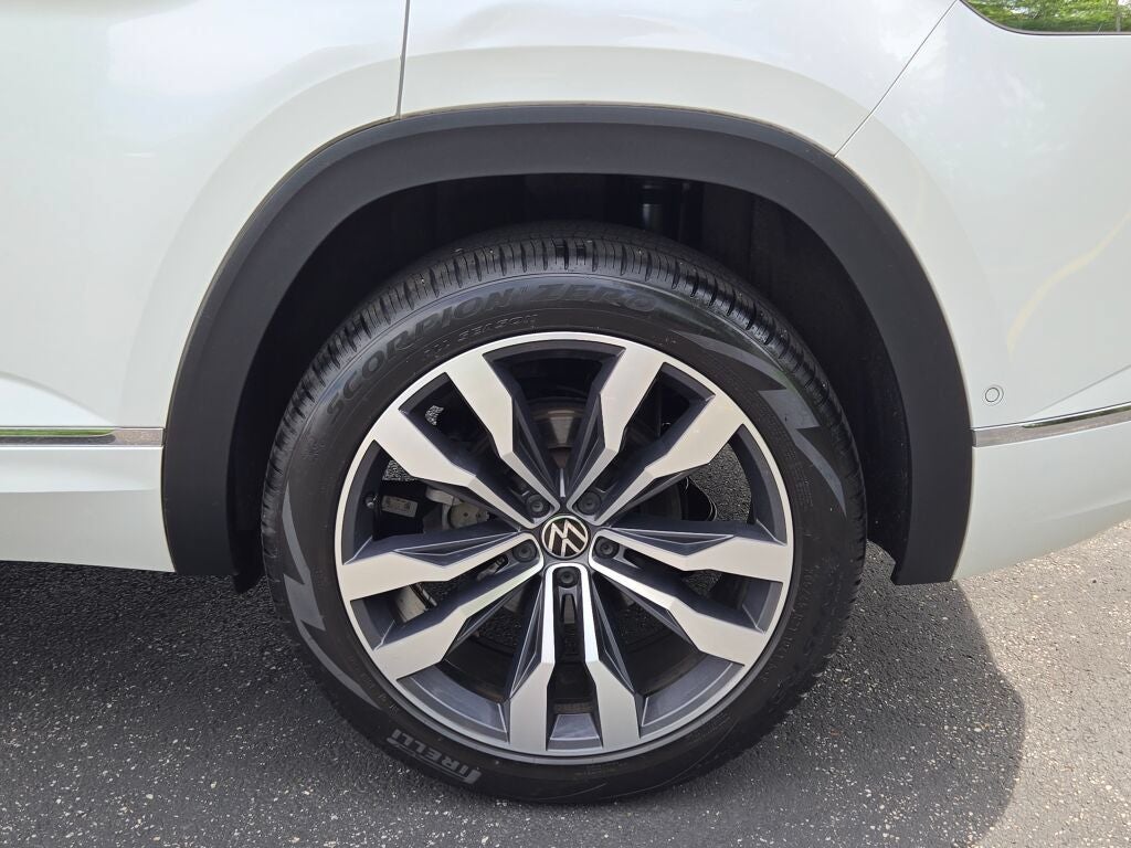2022 Volkswagen Atlas Cross Sport 3.6L V6 SEL Premium R-Line