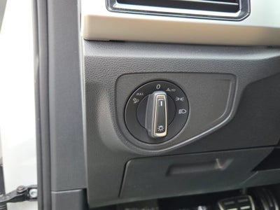 2022 Volkswagen Atlas Cross Sport 3.6L V6 SEL Premium R-Line