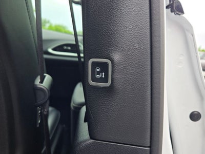 2024 Chrysler Pacifica Hybrid Select S Appearance