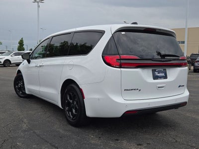 2024 Chrysler Pacifica Hybrid Select S Appearance