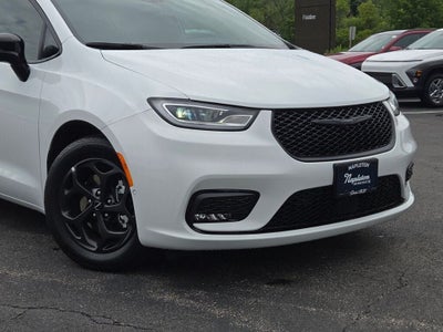 2024 Chrysler Pacifica Hybrid Select S Appearance