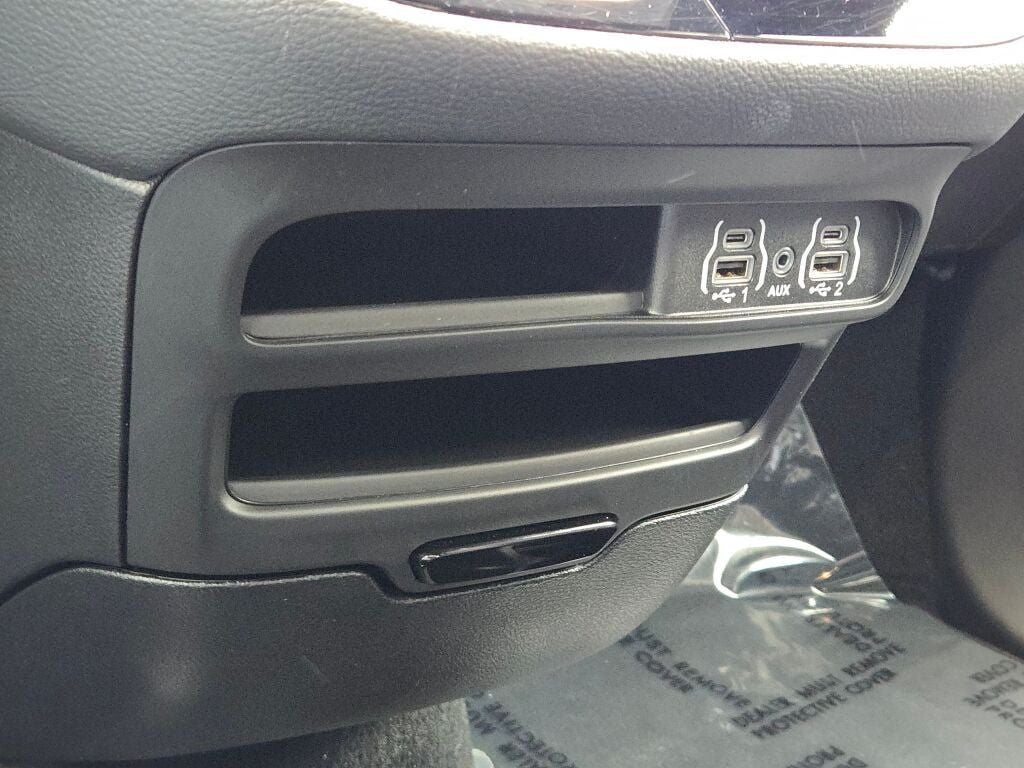 2024 Chrysler Pacifica Hybrid Select S Appearance