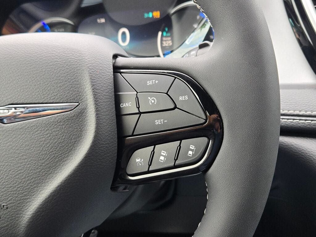 2024 Chrysler Pacifica Hybrid Select S Appearance