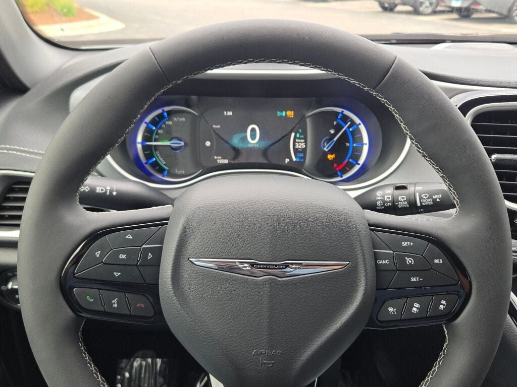 2024 Chrysler Pacifica Hybrid Select S Appearance