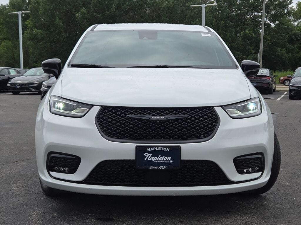 2024 Chrysler Pacifica Hybrid Select S Appearance