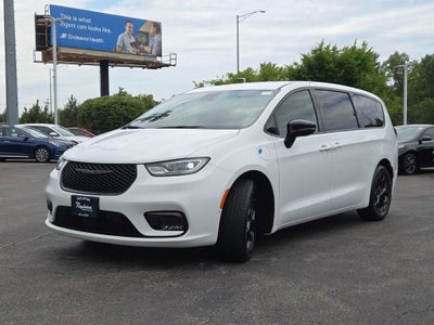 2024 Chrysler Pacifica Hybrid Select S Appearance