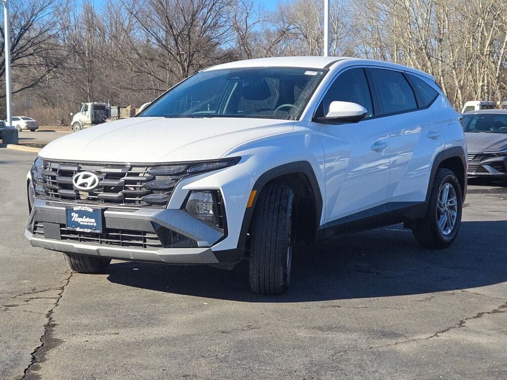 2025 Hyundai Tucson SE