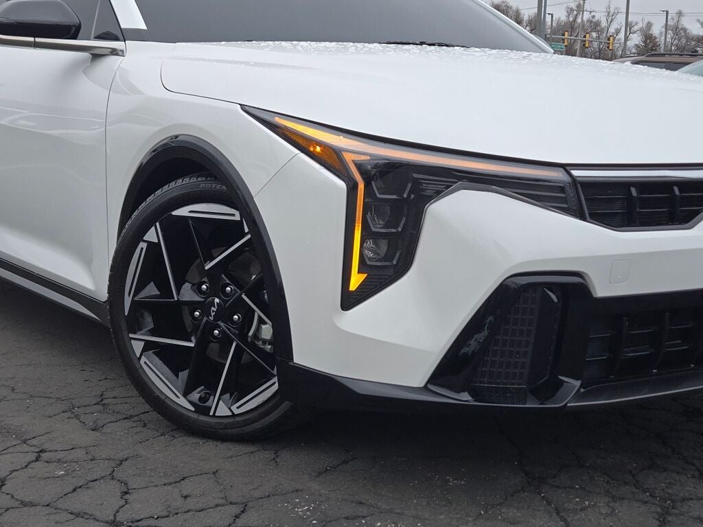 2025 Kia K4 GT-Line