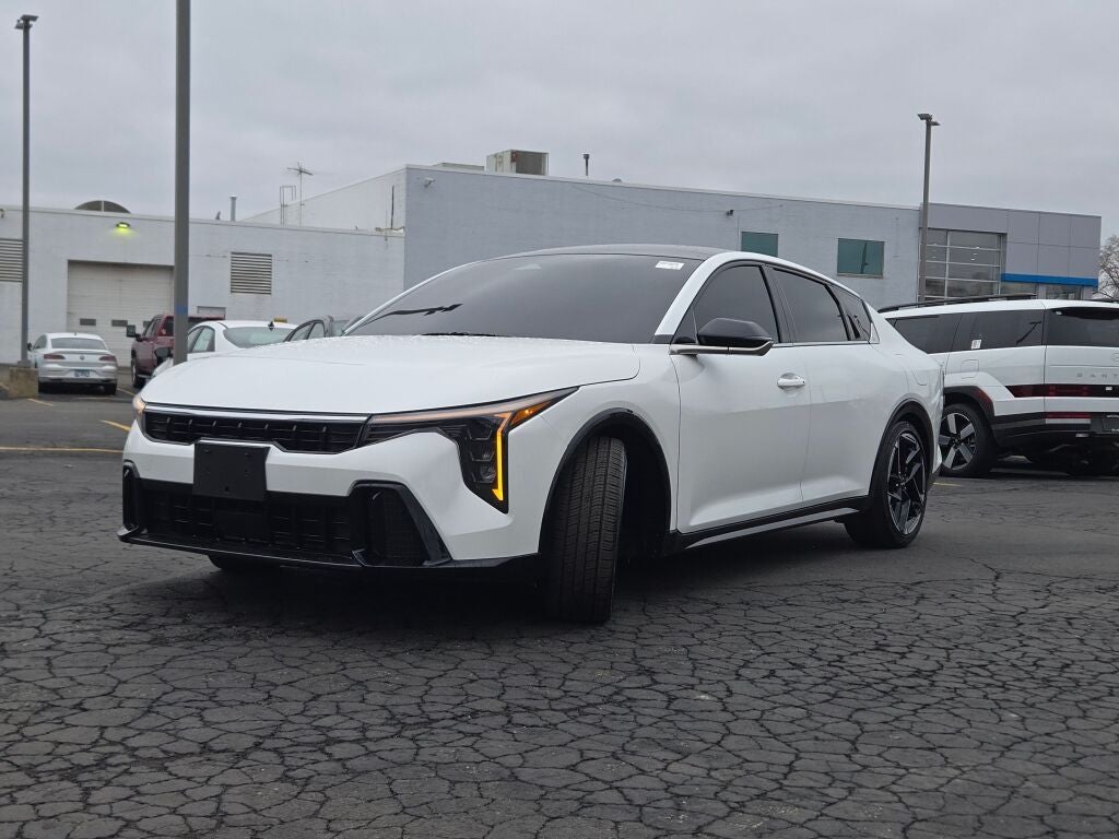 2025 Kia K4 GT-Line