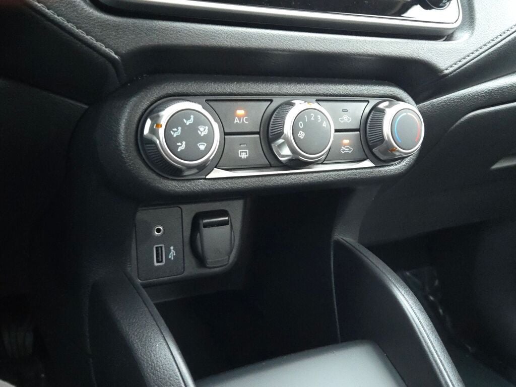 2023 Nissan Versa 1.6 S