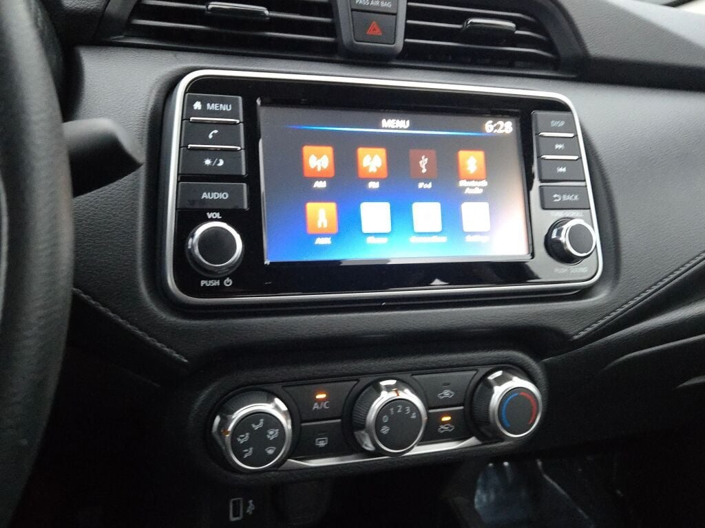 2023 Nissan Versa 1.6 S