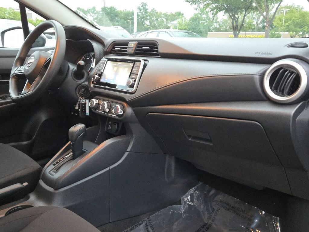 2023 Nissan Versa 1.6 S
