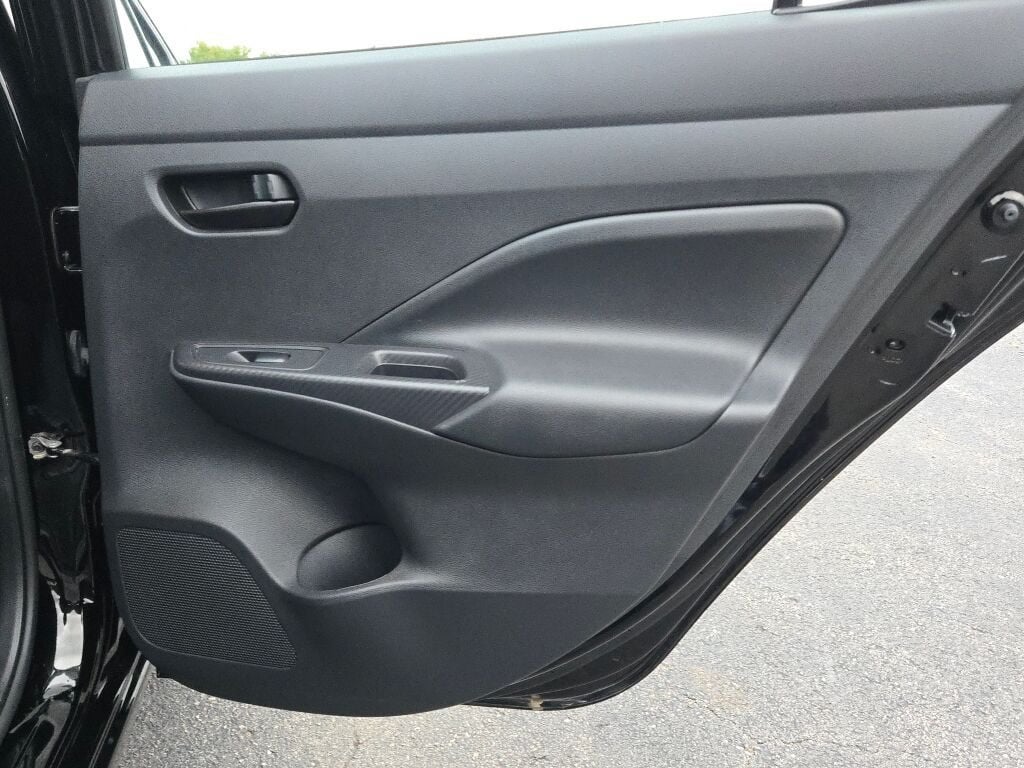 2023 Nissan Versa 1.6 S