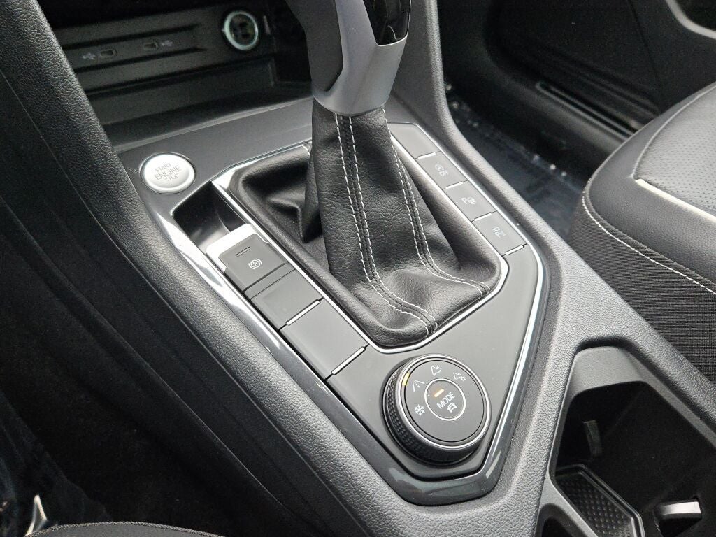 2024 Volkswagen Tiguan 2.0T SEL R-Line