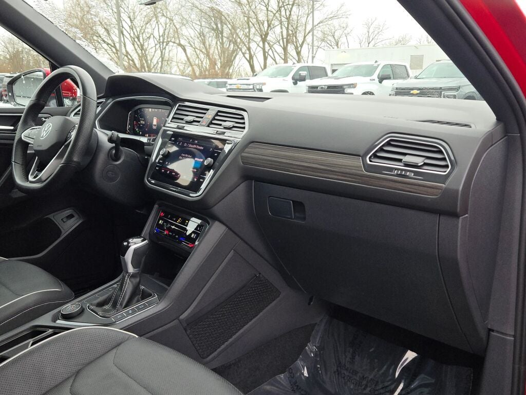 2024 Volkswagen Tiguan 2.0T SEL R-Line