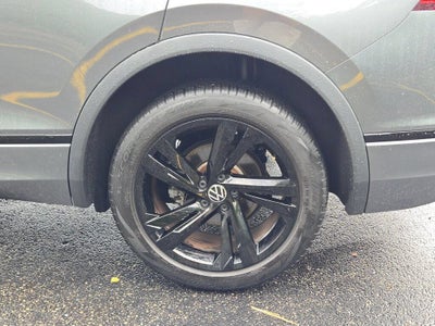 2023 Volkswagen Tiguan 2.0T SE R-Line Black
