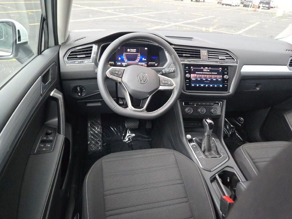 2024 Volkswagen Tiguan 2.0T S