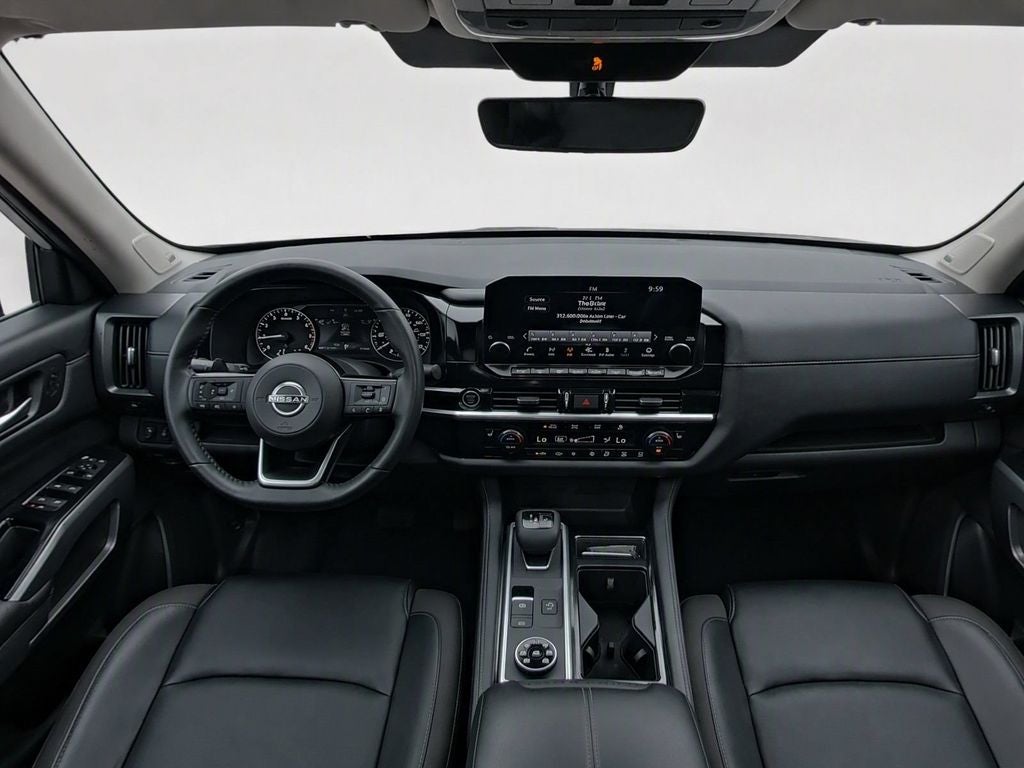 2024 Nissan Pathfinder SL