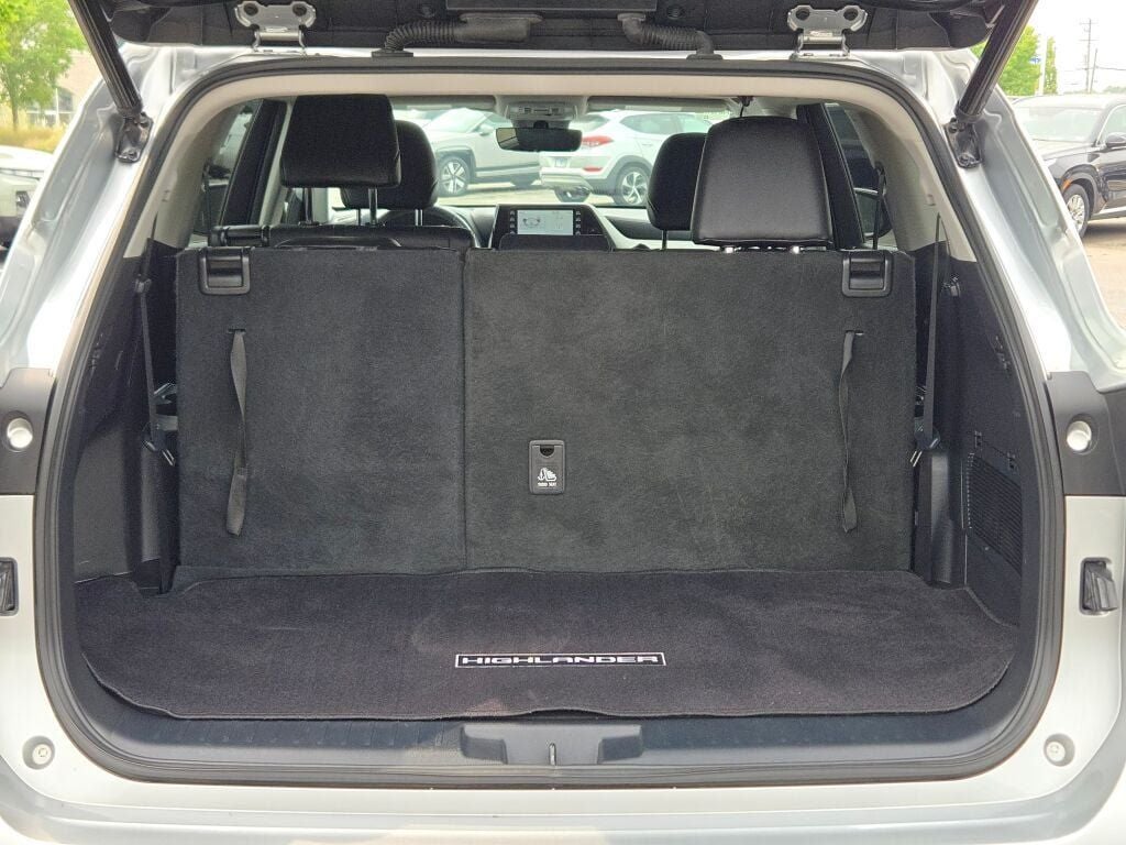 2022 Toyota Highlander Hybrid XLE