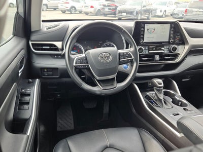 2022 Toyota Highlander Hybrid XLE