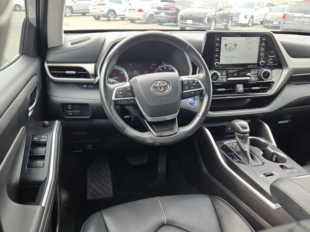 2022 Toyota Highlander Hybrid XLE
