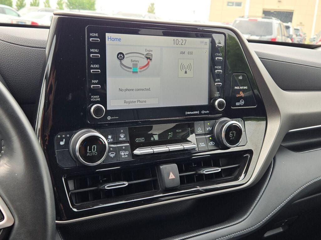 2022 Toyota Highlander Hybrid XLE