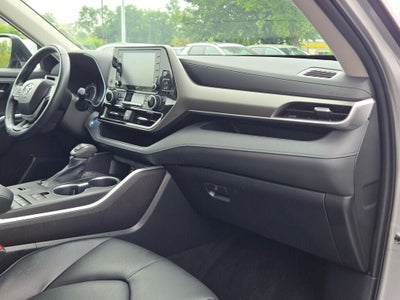 2022 Toyota Highlander Hybrid XLE