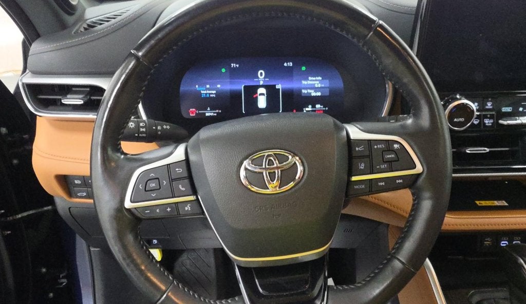 2023 Toyota Highlander Platinum