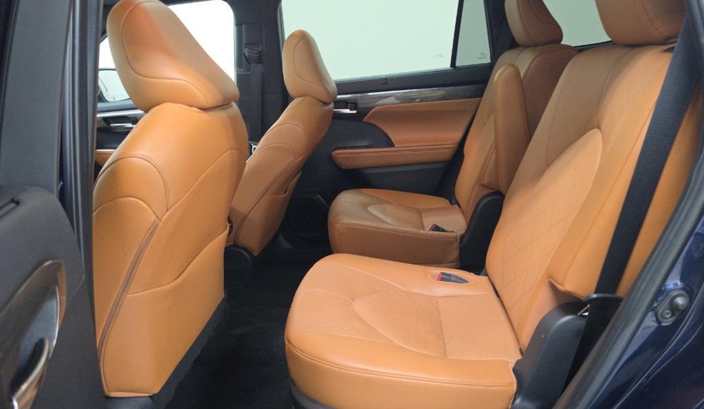2023 Toyota Highlander Platinum