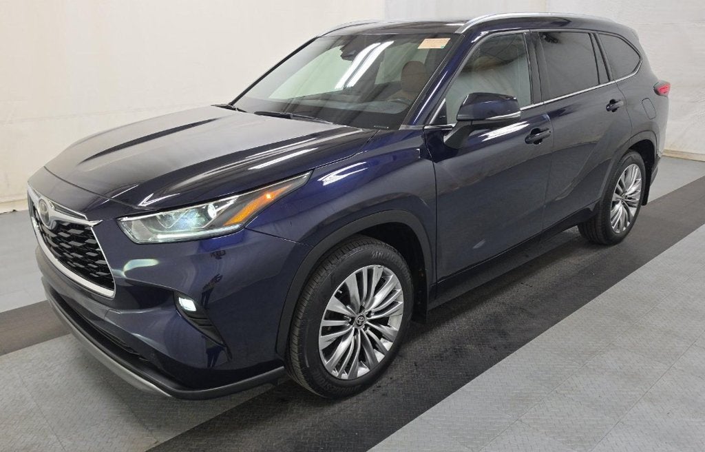 2023 Toyota Highlander Platinum