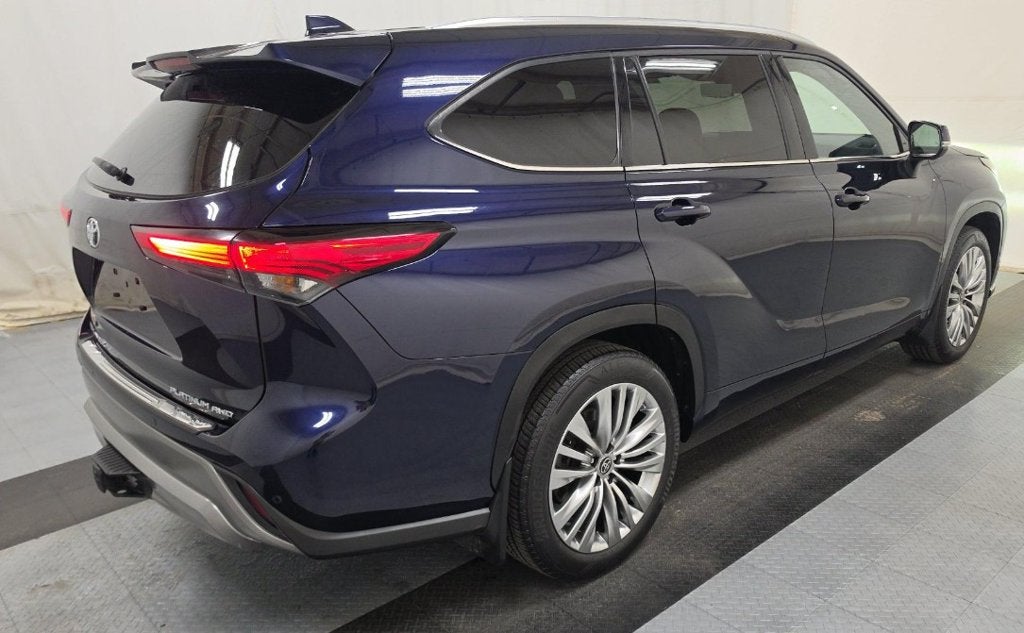 2023 Toyota Highlander Platinum
