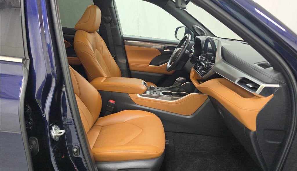 2023 Toyota Highlander Platinum