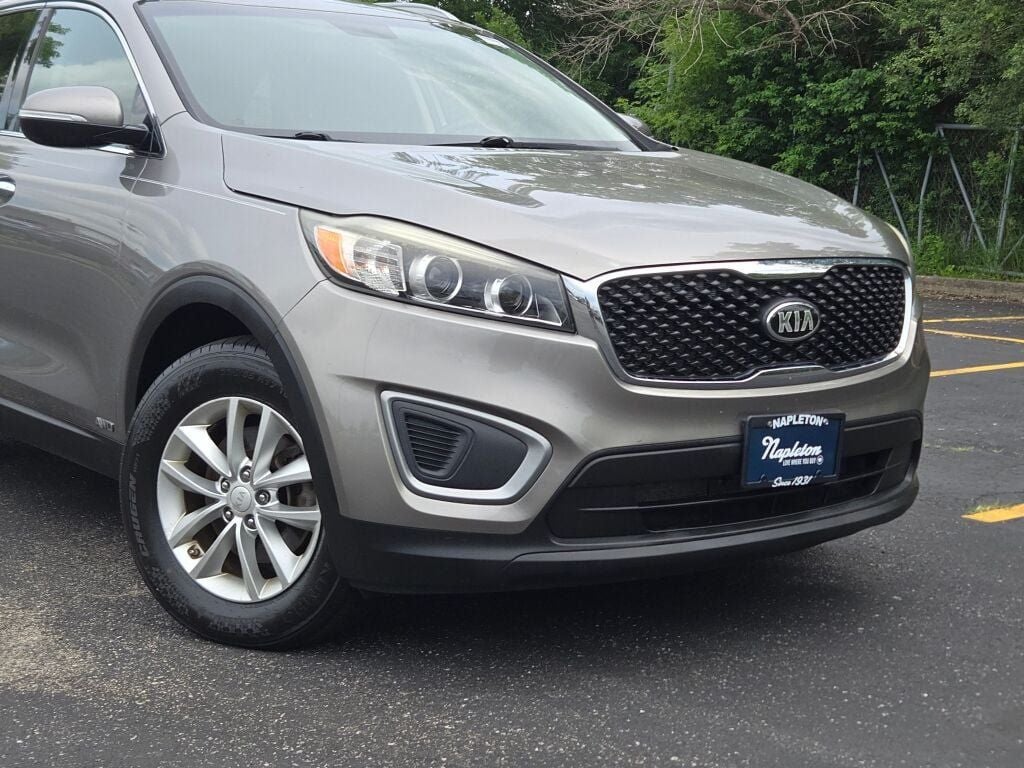 2016 Kia Sorento LX