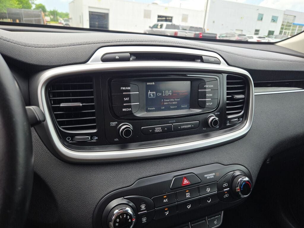 2016 Kia Sorento LX