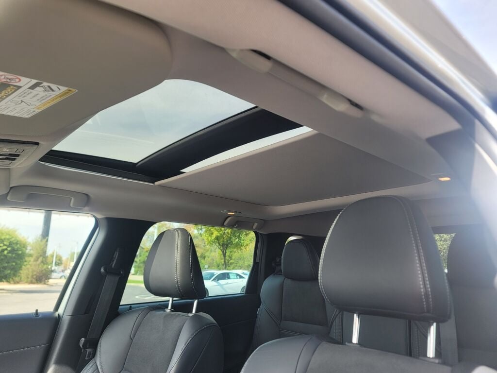 2023 Mitsubishi Outlander PHEV SE