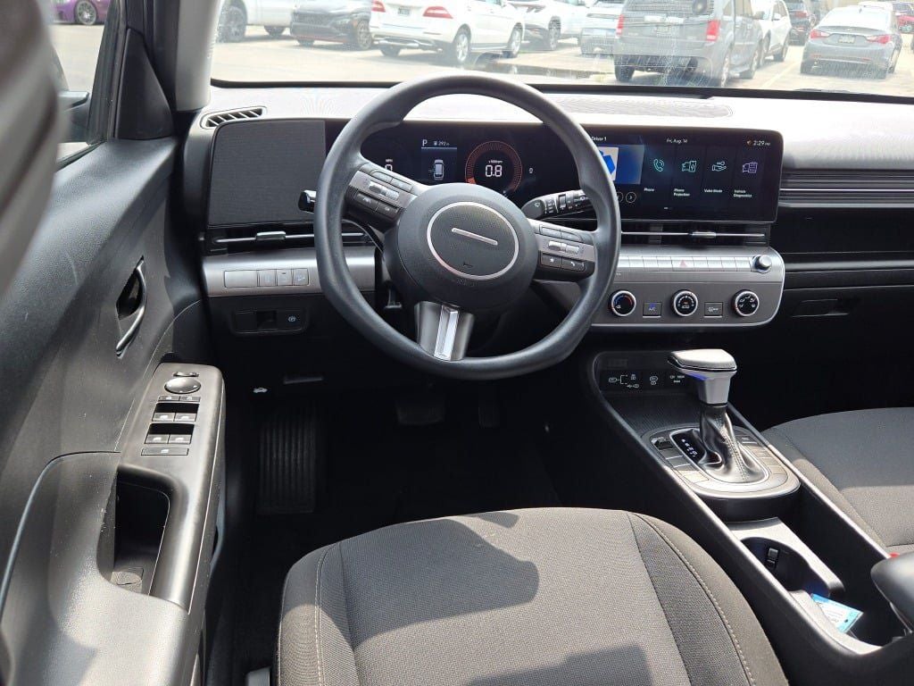 2025 Hyundai Kona SE
