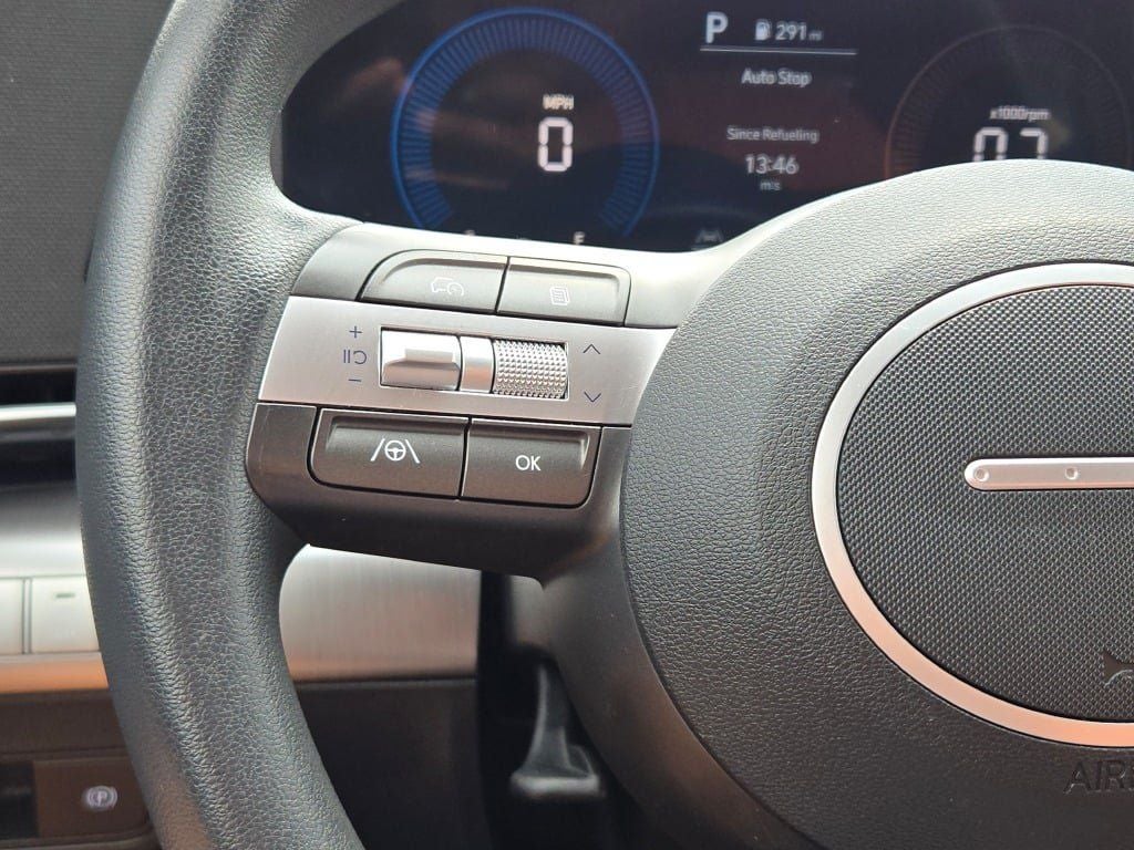 2025 Hyundai Kona SE