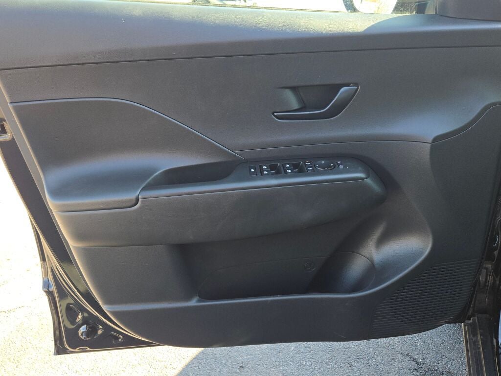 2025 Hyundai Kona SE