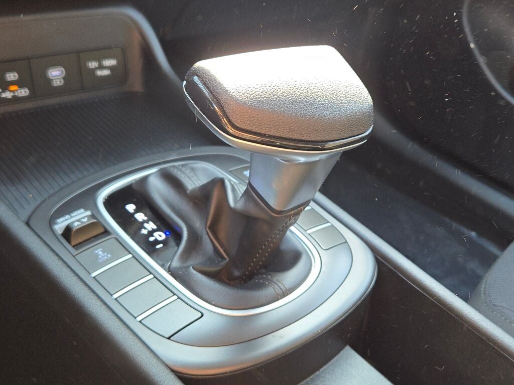 2025 Hyundai Kona SE