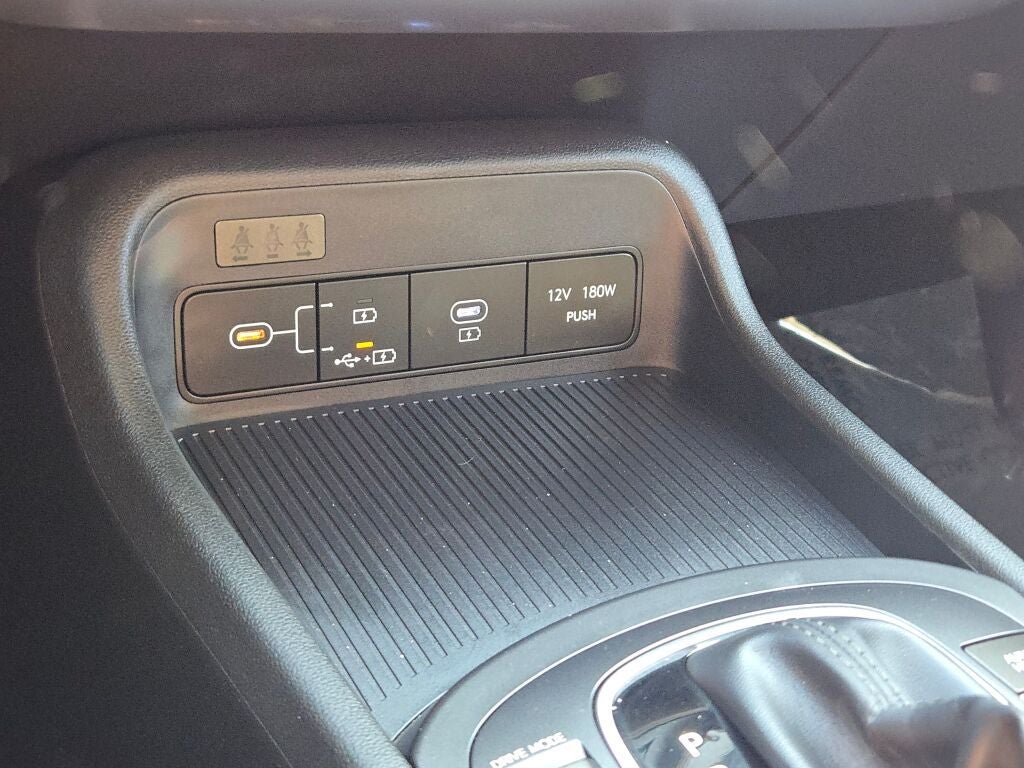 2025 Hyundai Kona SE