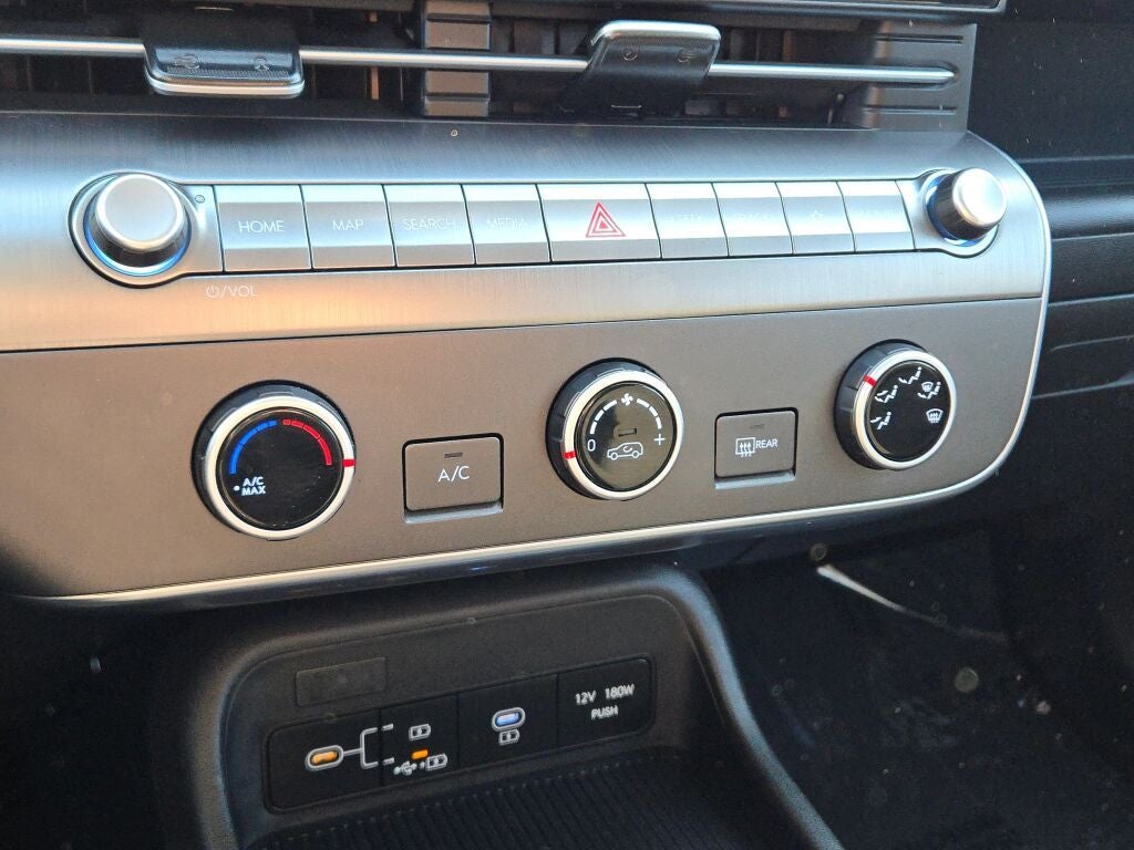 2025 Hyundai Kona SE