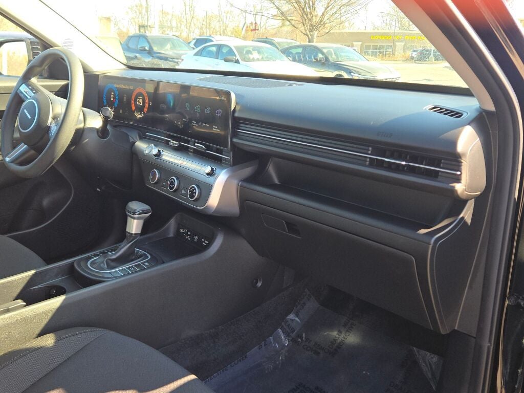 2025 Hyundai Kona SE