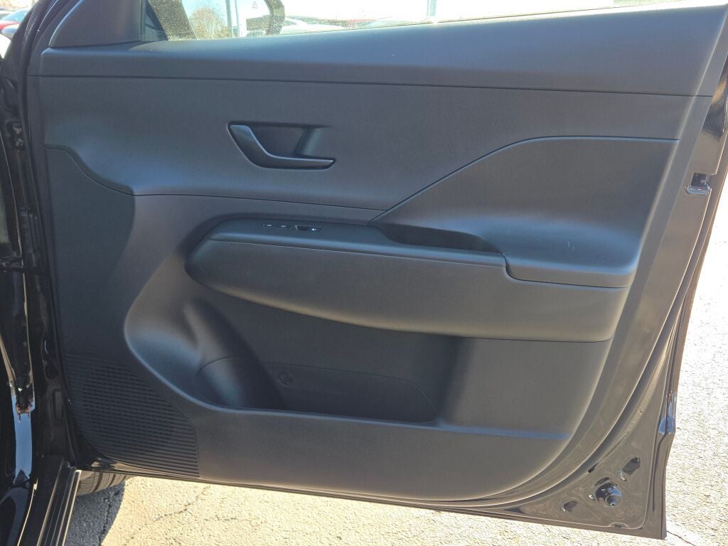 2025 Hyundai Kona SE