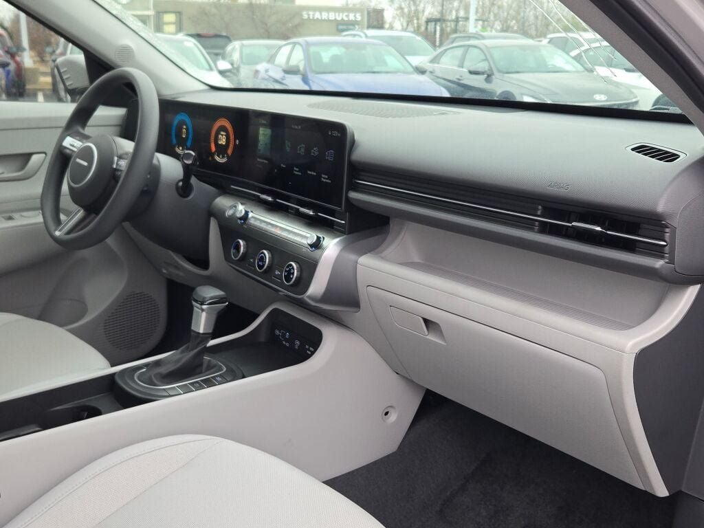 2025 Hyundai Kona SE