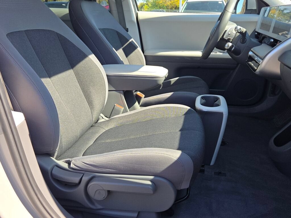 2023 Hyundai IONIQ 5 SE