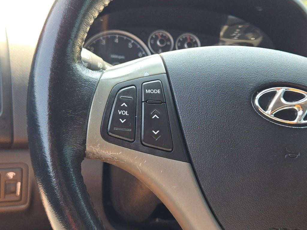 2009 Hyundai Elantra Touring Base