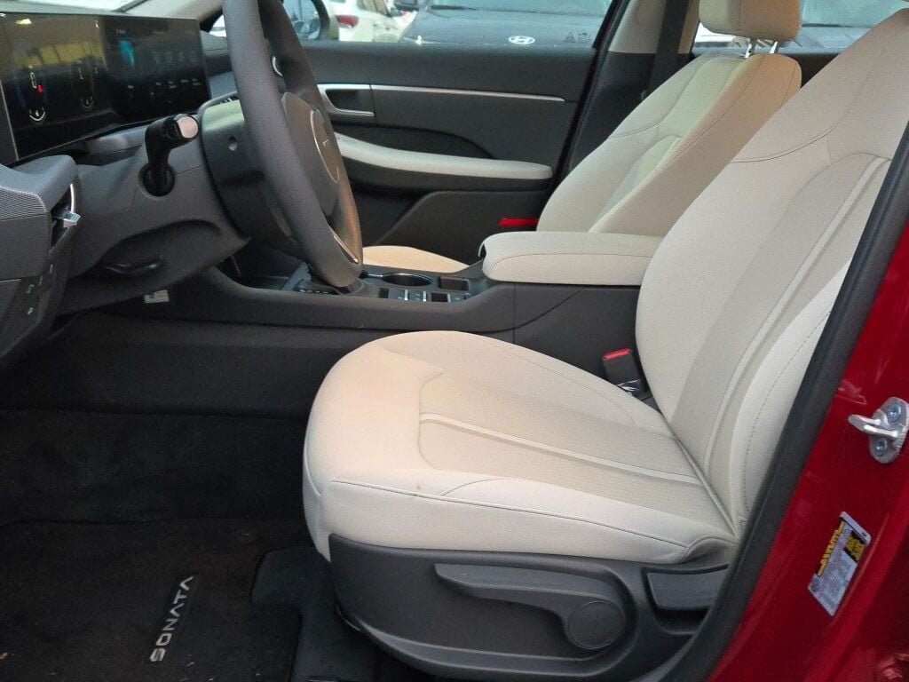 2025 Hyundai Sonata SE