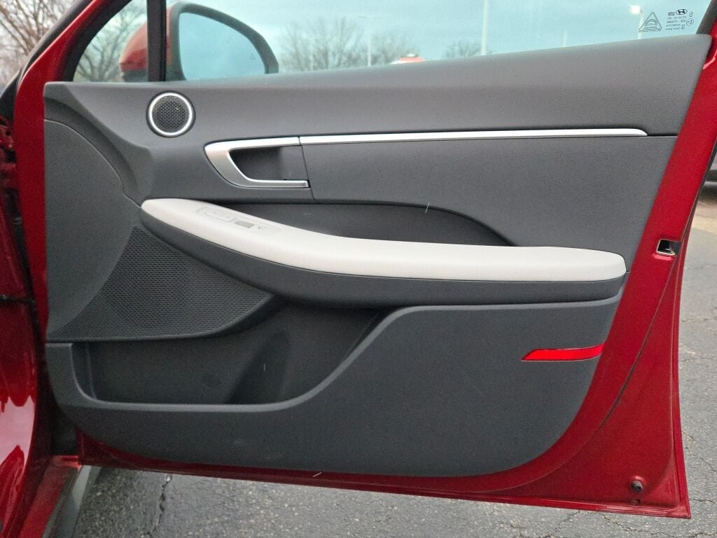 2025 Hyundai Sonata SE